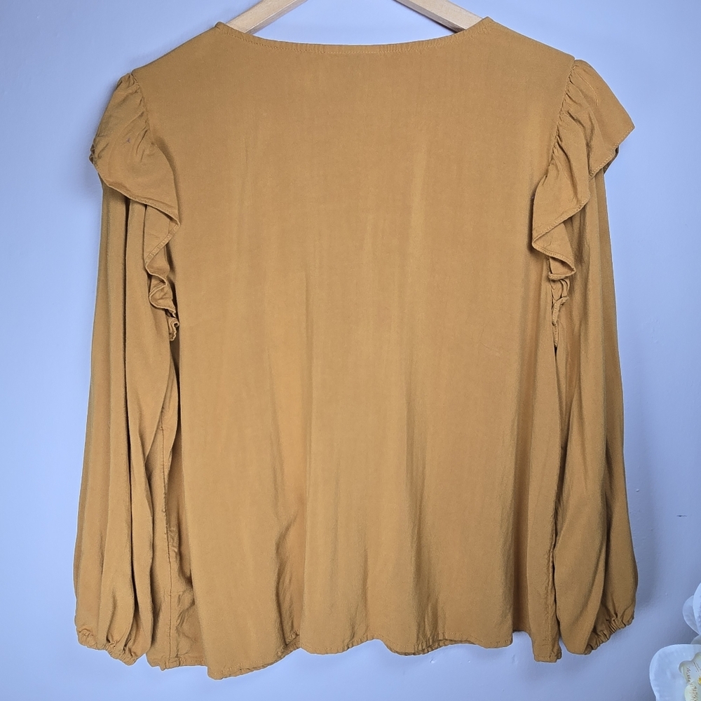 Universal Thread Ruffle Bell Sleeve Button Up Top… - image 8